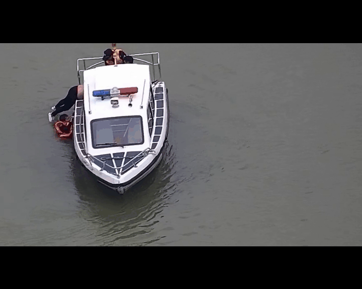 1673313949290249.gif 640 (3).gif